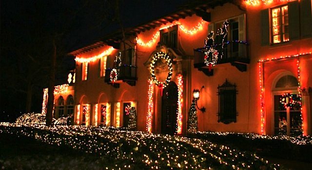 Cuneo Mansion Christmas Lights 2021