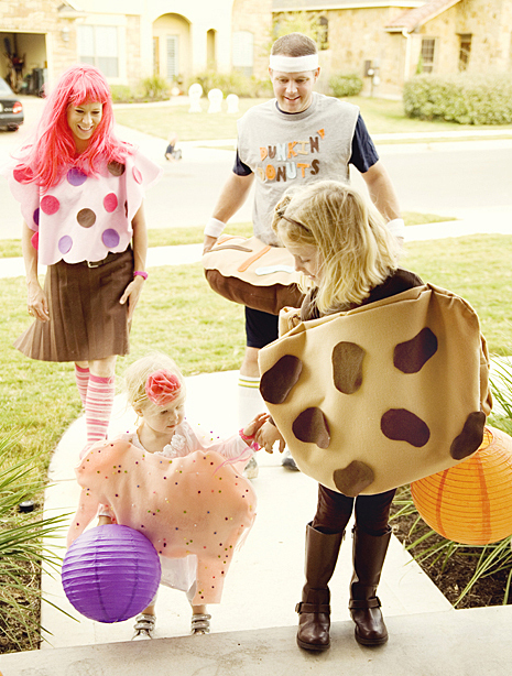 27 Family Halloween Costume Ideas You Have to See to Believe