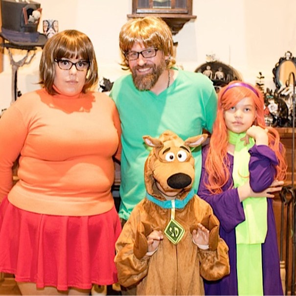 27 Family Halloween Costume Ideas You Have to See to Believe